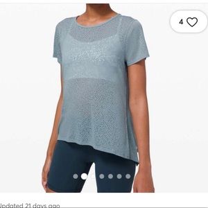 Lululemon loop around tee